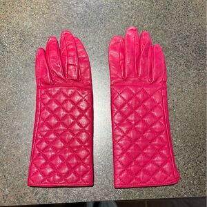 JCrew Quilted Pink Leather Gloves, small and FUN💕